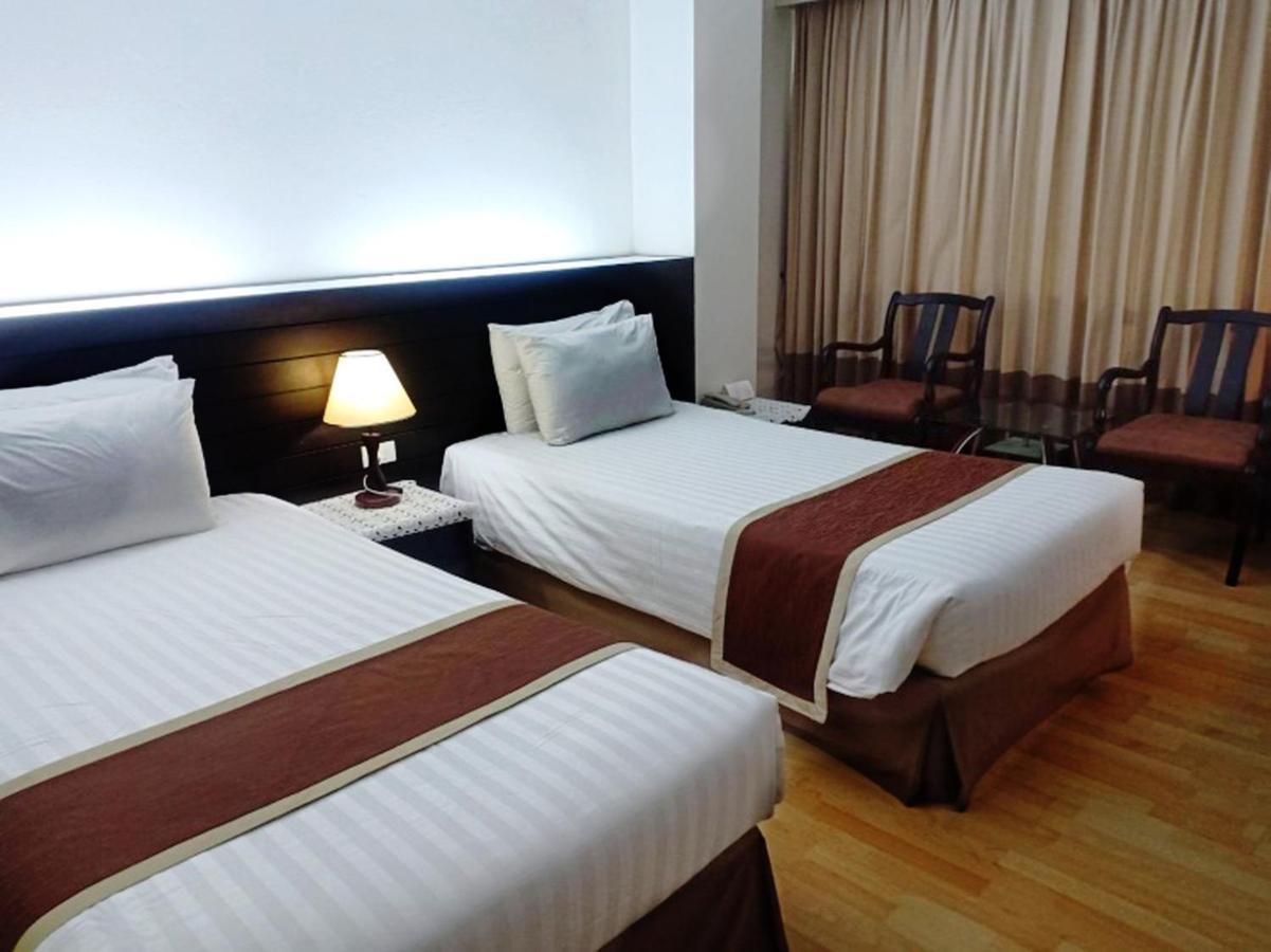 V Verve Service Apartment Hotel شاشوينجساو المظهر الخارجي الصورة