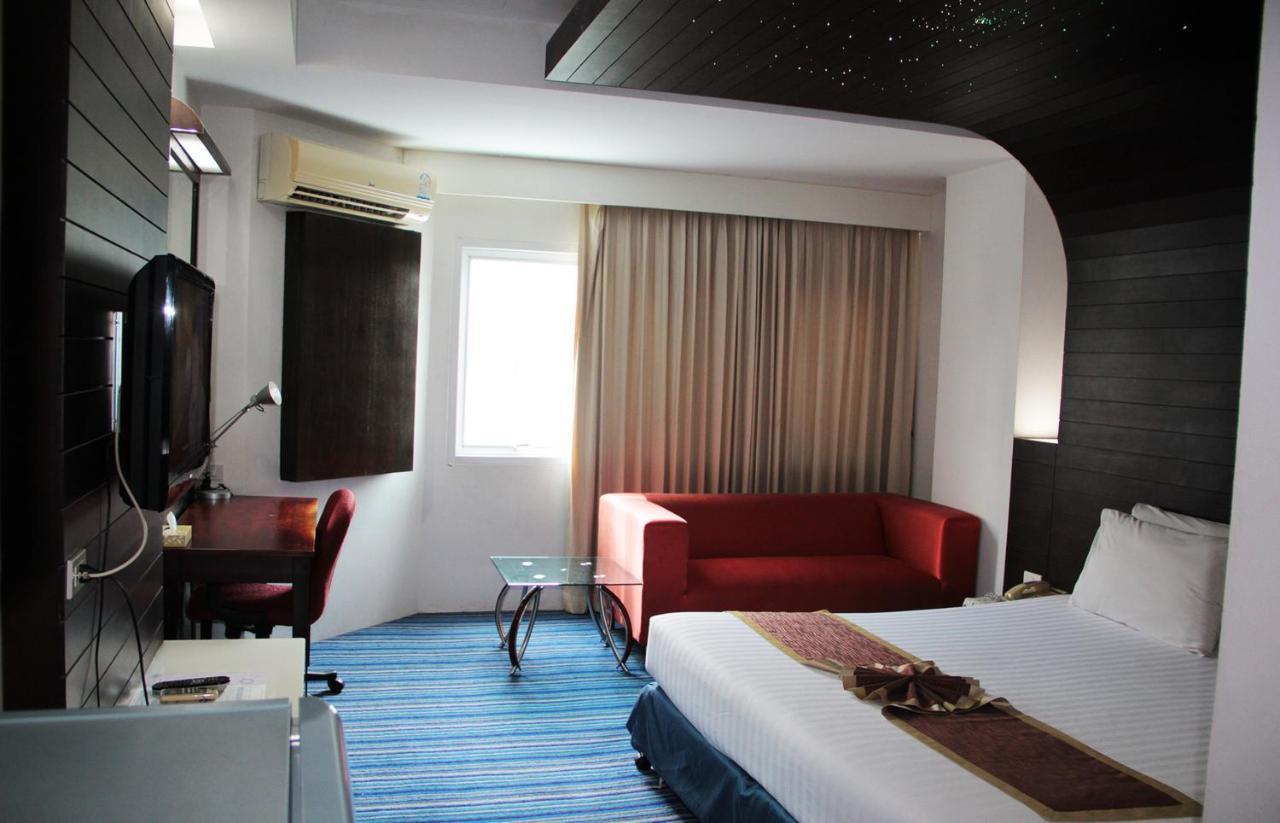 V Verve Service Apartment Hotel شاشوينجساو المظهر الخارجي الصورة