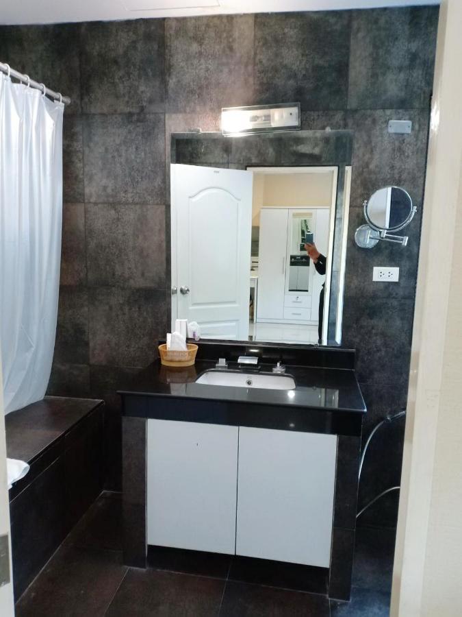 V Verve Service Apartment Hotel شاشوينجساو المظهر الخارجي الصورة