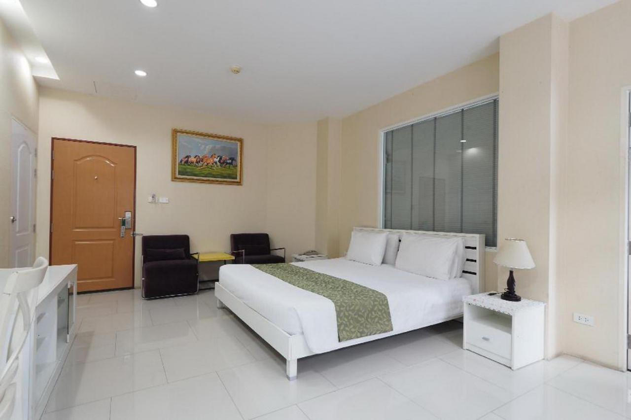 V Verve Service Apartment Hotel شاشوينجساو الغرفة الصورة