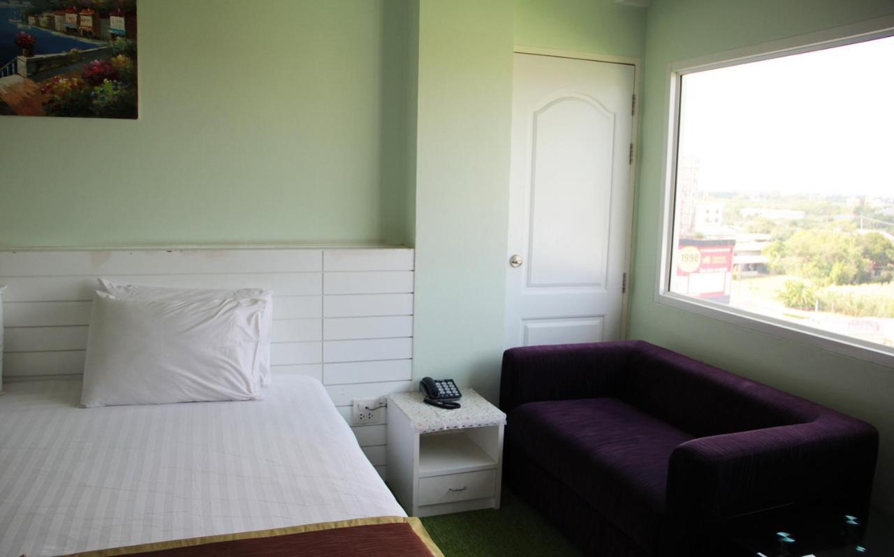 V Verve Service Apartment Hotel شاشوينجساو المظهر الخارجي الصورة