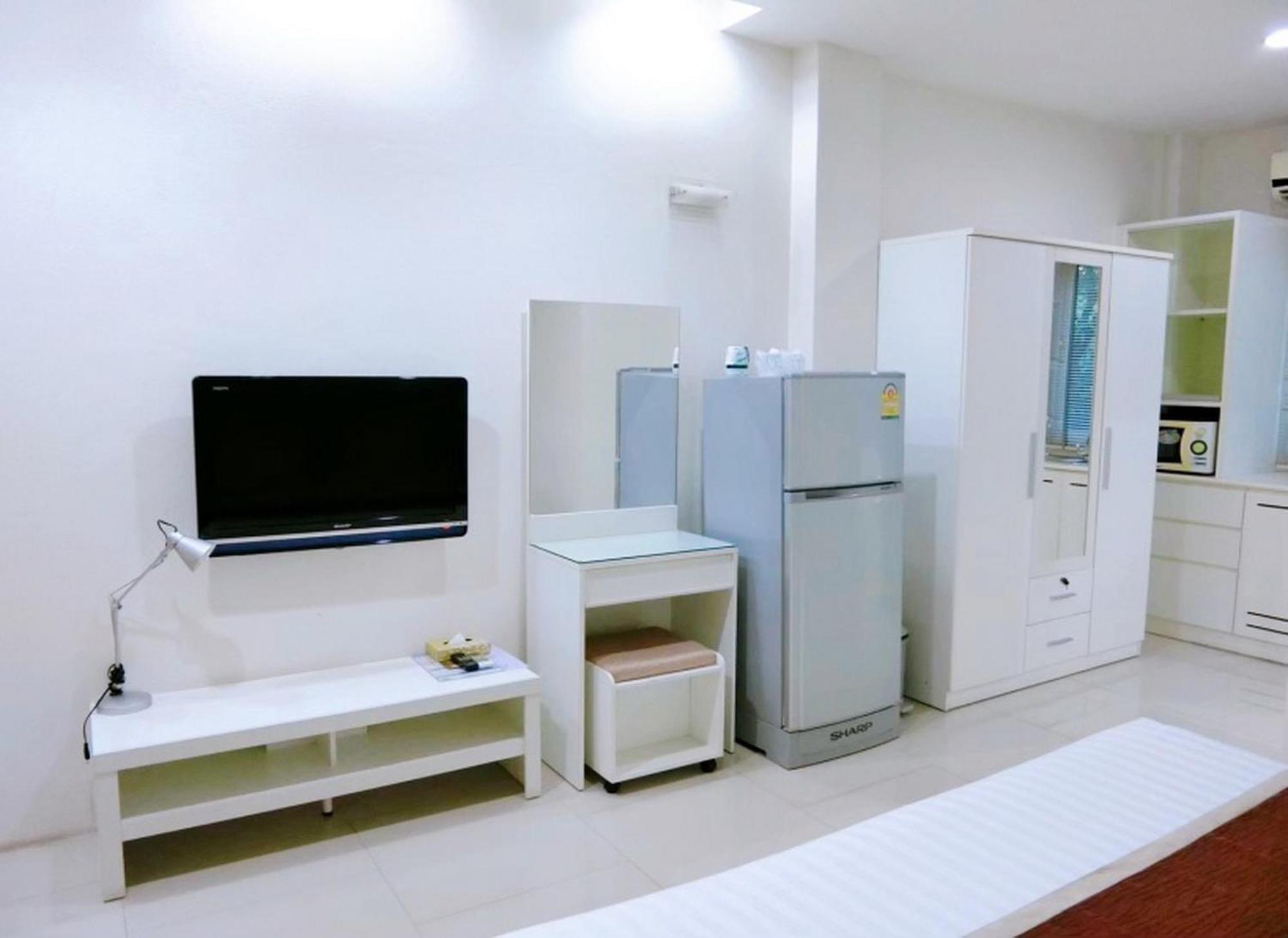 V Verve Service Apartment Hotel شاشوينجساو الغرفة الصورة