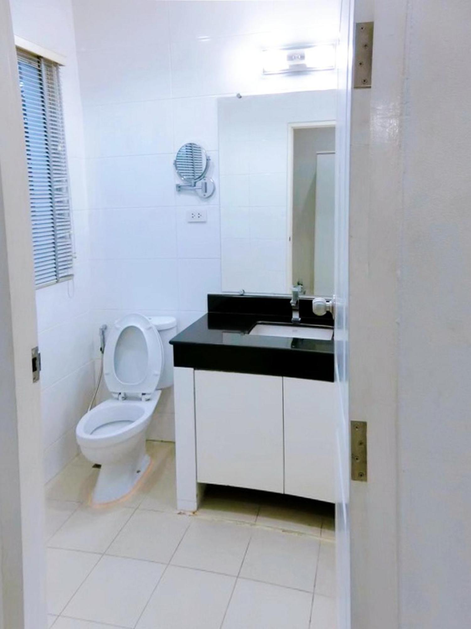V Verve Service Apartment Hotel شاشوينجساو الغرفة الصورة