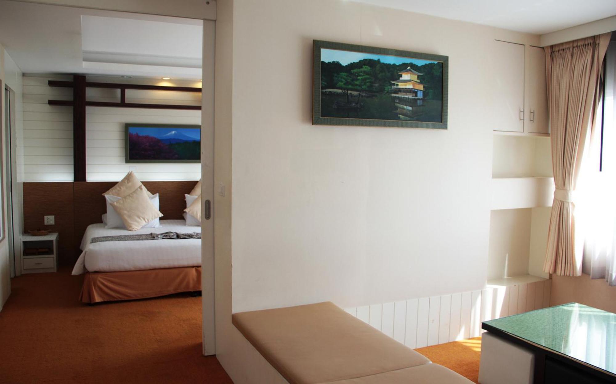 V Verve Service Apartment Hotel شاشوينجساو الغرفة الصورة
