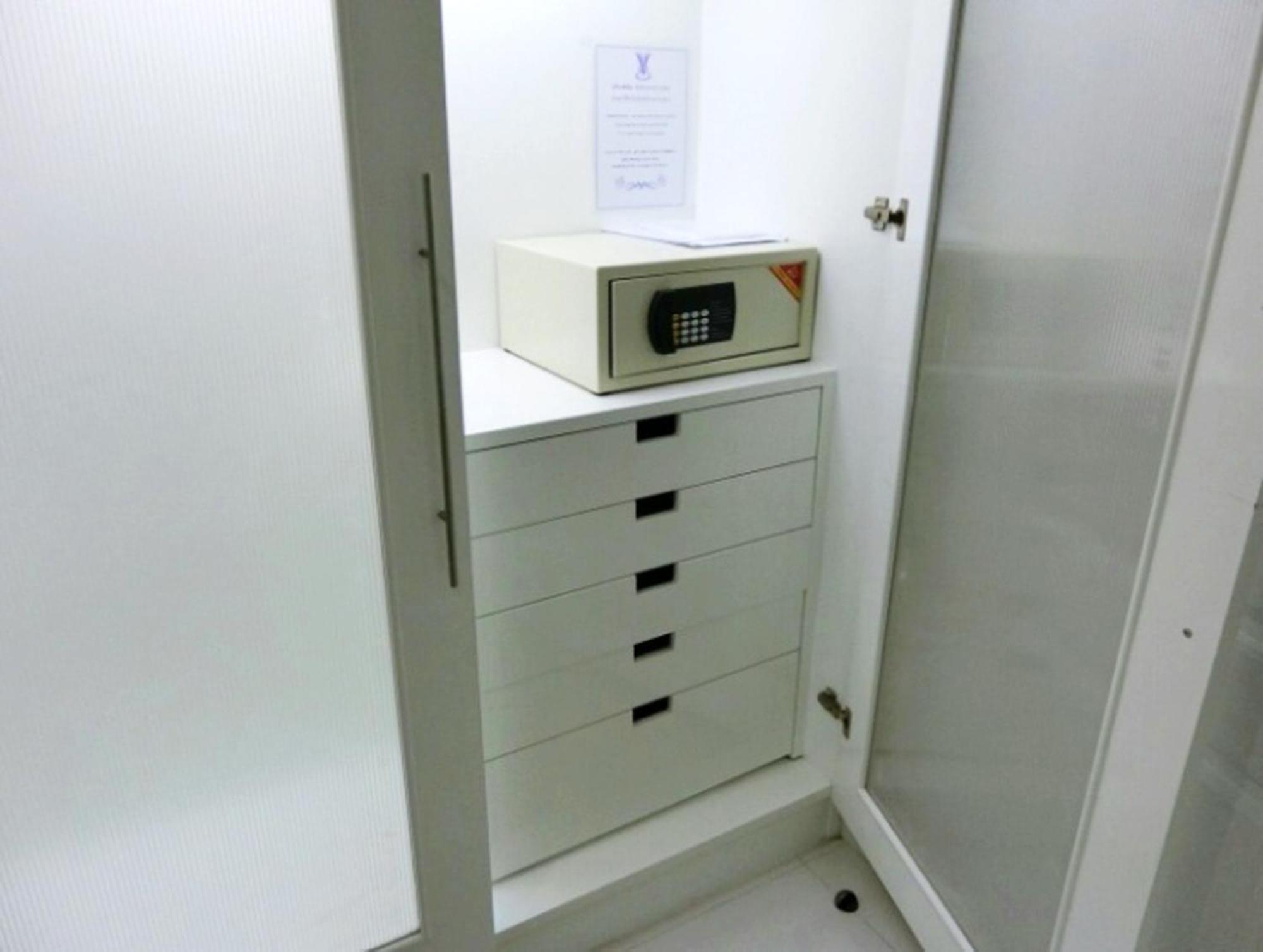 V Verve Service Apartment Hotel شاشوينجساو الغرفة الصورة