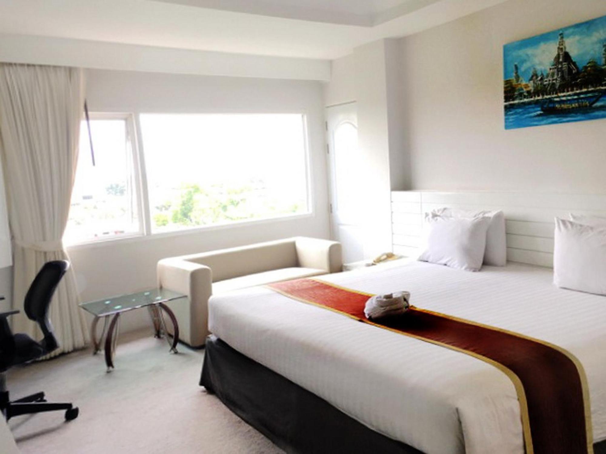 V Verve Service Apartment Hotel شاشوينجساو الغرفة الصورة