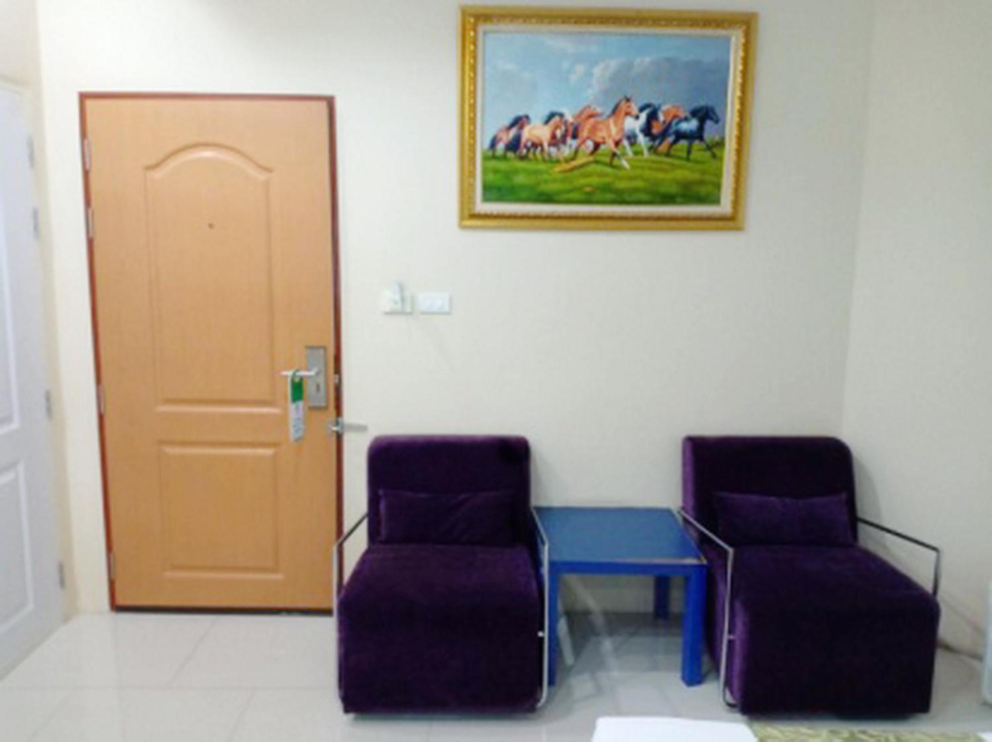 V Verve Service Apartment Hotel شاشوينجساو الغرفة الصورة