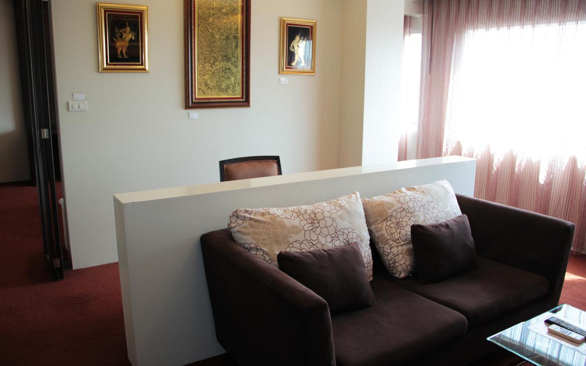 V Verve Service Apartment Hotel شاشوينجساو الغرفة الصورة