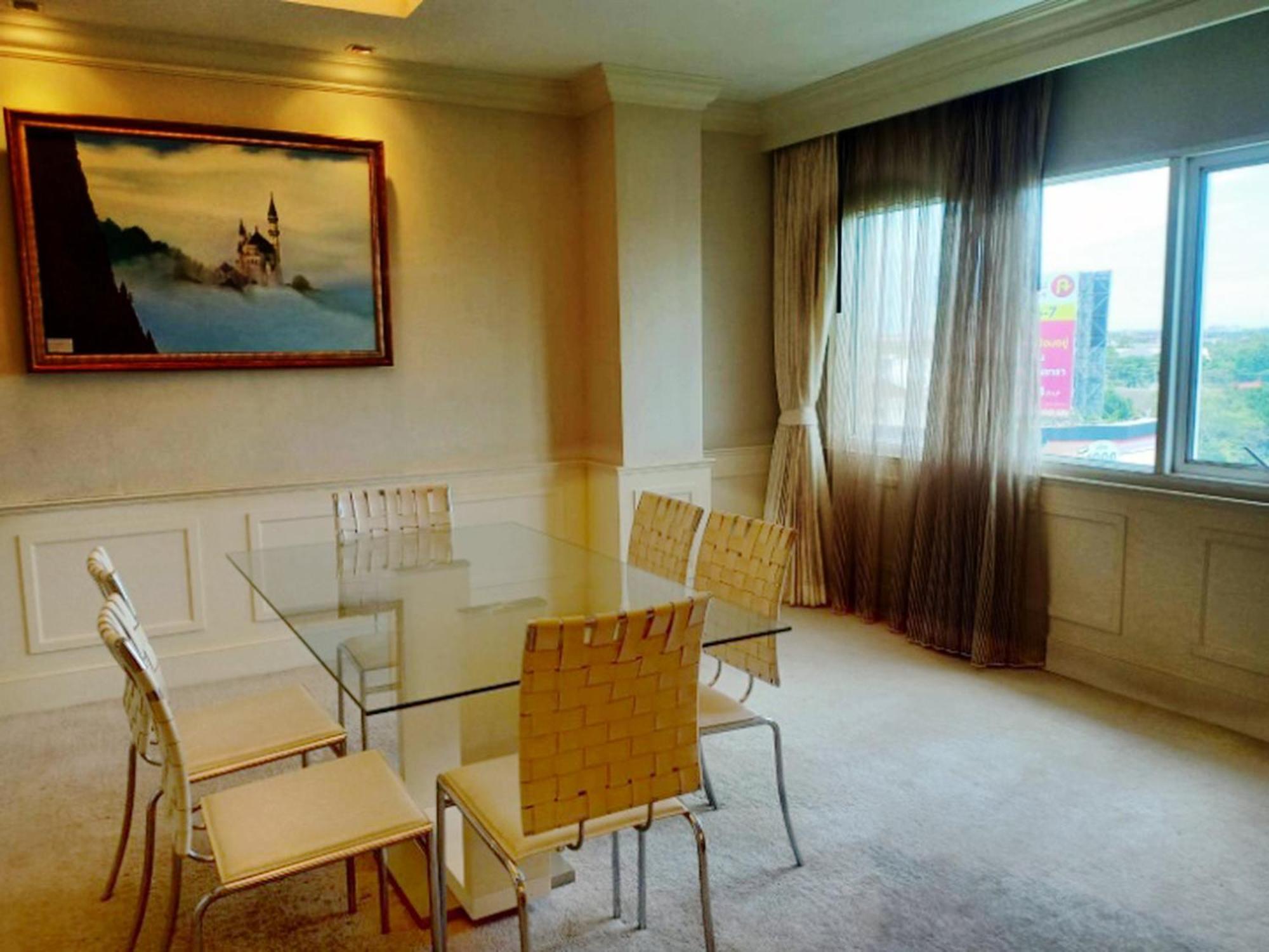V Verve Service Apartment Hotel شاشوينجساو الغرفة الصورة